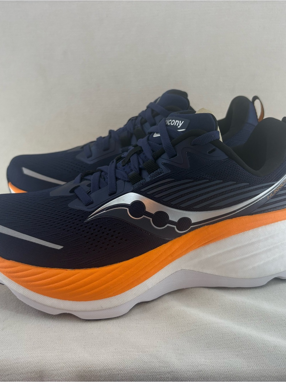 Saucony Hurricane 24 men’s Running Shoes size 7.5 NEW navy/orange